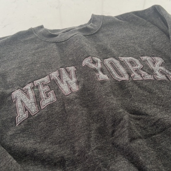 New York embroidered sweatshirt - Picture 2 of 5